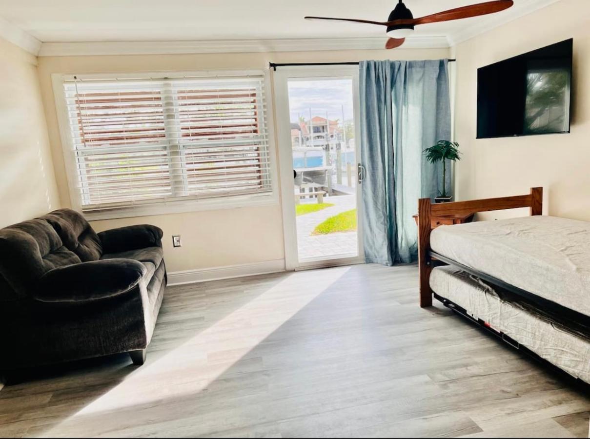 Cheerful Home With One Bedroom Cape Coral Dış mekan fotoğraf
